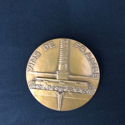 Bronze MEDAL from the reign of Louis XVIII.
Triumphal...