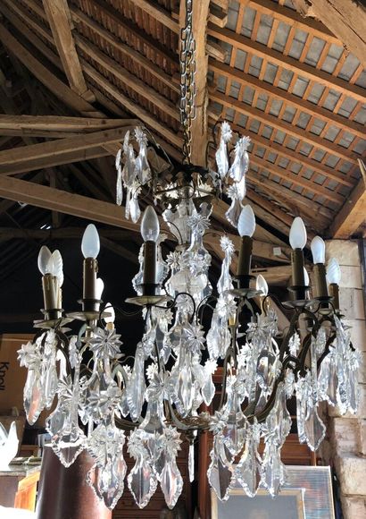 IMPORTANT LUSTRE de style Louis XV en métal,...