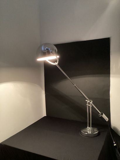 SOLERE : 
Chrome-plated metal lamp.
1980s...