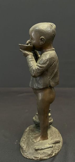 Kinichiro ISHIKAWA (1871-1945)
Enfant mangeant...