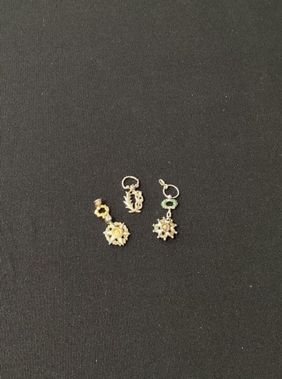 THREE miniature MEDALS including:
-Ordre...