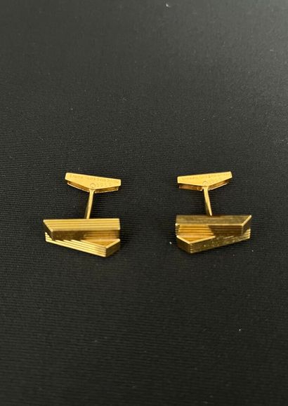 MAUBOUSSIN Paris : 
PAIR OF HANDLEBUTTONS...