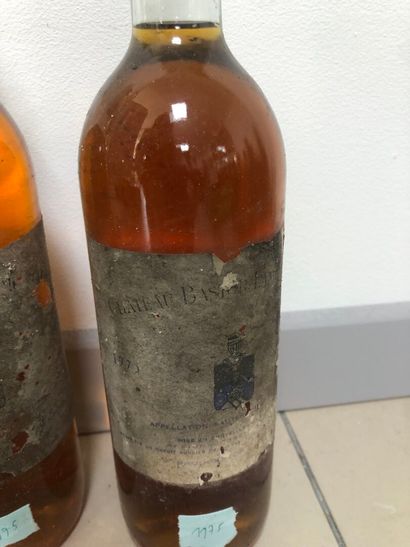 5 bouteilles Bastor Lamontagne
x2 1975, 
x1...