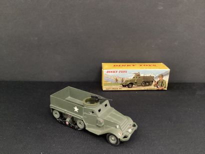 DINKY TOYS :
HALF-TRACK M3.
Avec accessoires,...