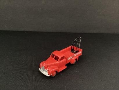 DINKY SERVICE TOYS :
Dépanneuse et son crochet....