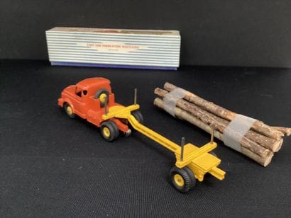 DINKY SUPER-TOYS :
Tracteur 