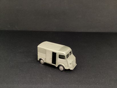 DINKY TOYS :
Citroën 1200K van, grey.
Sliding...