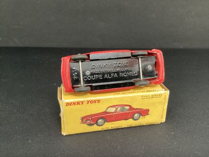 DINKY TOYS:
Alfa Romeo 1900, super sprint,...