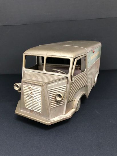 Camion Citroën Tube en tôle 