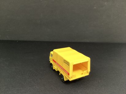 DINKY TOYS MODERN:
National Carrier tarpaulin...