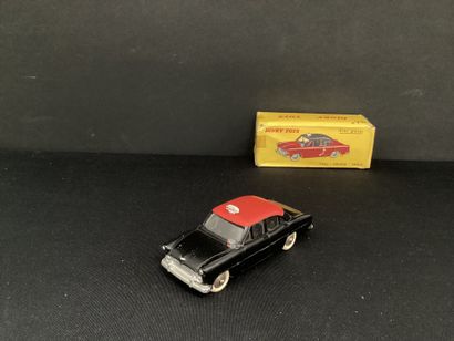 DINKY TOYS :
Taxi, Simca ARIANE, noir et...