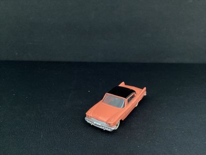 DINKY TOYS :
DE SOTO 59, Diplomat, orange...