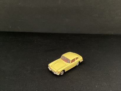 DINKY TOYS :
Honda S 800, yellow with red...