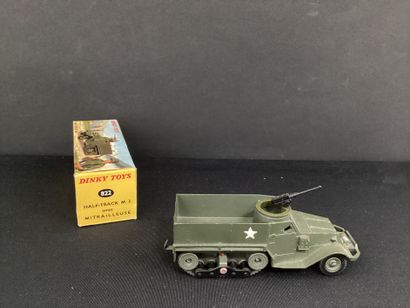 DINKY TOYS :
HALF-TRACK M3.
Avec accessoires,...