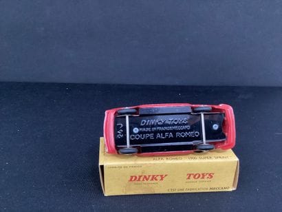 DINKY TOYS :
Alfa Roméo 1900 super sprint,...