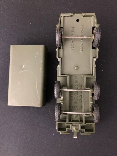 DINKY TOYS :
Berliet all-terrain 6x6 military...