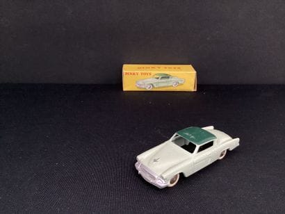DINKY TOYS :
STUDEBAKER 