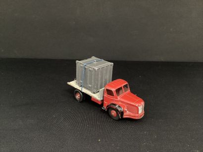 DINKY TOYS :
BERLIET GLR, porte-conteneurs,...