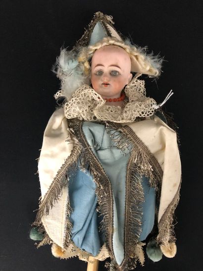 POUPEE marotte avec tête en biscuit et corps...
