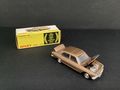 DINKY TOYS : 
Peugeot 504 en métal couleur...