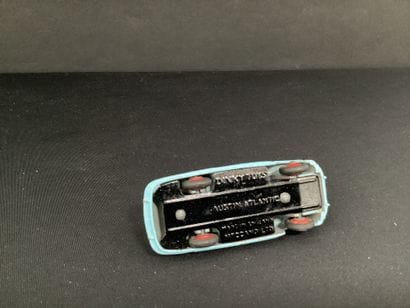 DINKY TOYS :
Austin Atlantic, convertible,...