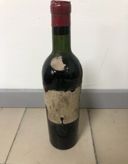 1 bouteille Château PIBRAN - Pauillac.
Présumée...