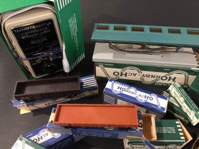 MECCANO HORNBY-ACHO :
Train électrique. 
Comprenant...
