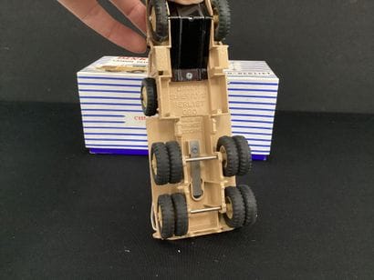 DINKY SUPERTOYS :
Berliet Saharan GBO oil...