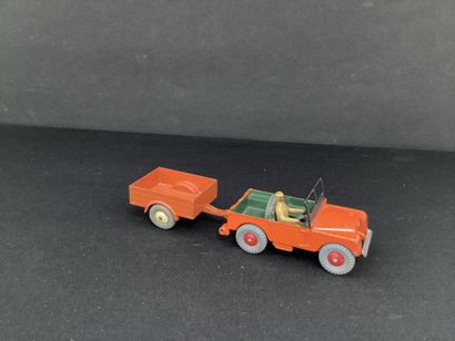 DINKY TOYS :
Land Rover Pick-up, modèle 80,...
