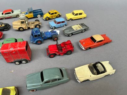 DINKY TOYS :
Lot of cars, Porsche, Rolls,...
