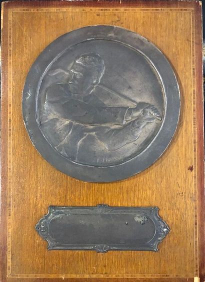 TROPHEE anonyme de golf signé F. Fraisse.
Possibilité...