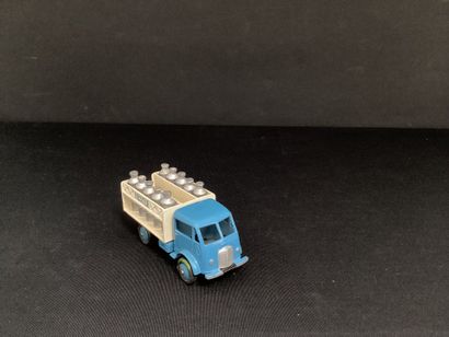 DINKY TOYS :
Camion Ford laitier avec 10...