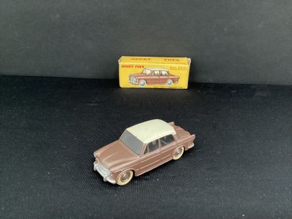 DINKY TOYS :
Fiat 1200 