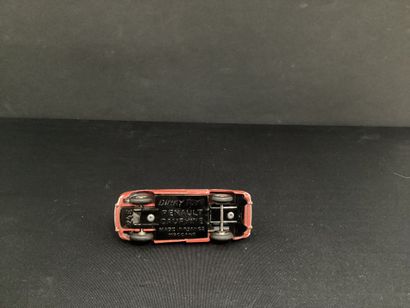 DINKY TOYS :
Renault dauphine, burgundy/red.
Without...