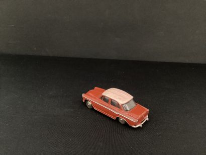 DINKY TOYS :
Simca Aronde P60, burgundy/red,...