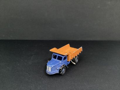 DINKY TOYS :
Berliet, Benne Marrel, orange...