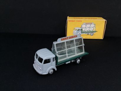 DINKY TOYS :
Camion Simca 