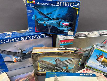 LOT de 9 maquettes d'avion à construire.
Dans...