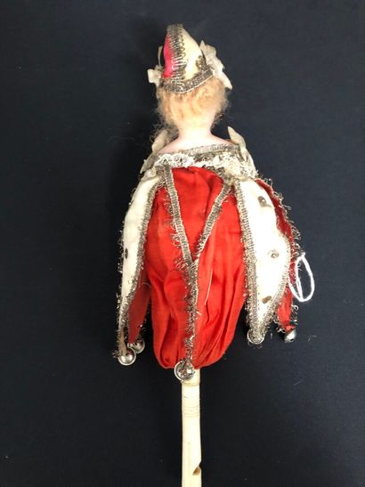 POUPEE marotte avec tête en biscuit et corps...