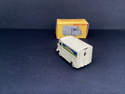 DINKY TOYS :
Citroën 1200K, jaune. Publicité...