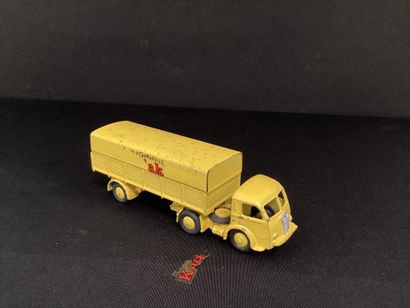 DINKY TOYS :
Panhard, semi-remorque Kodak,...