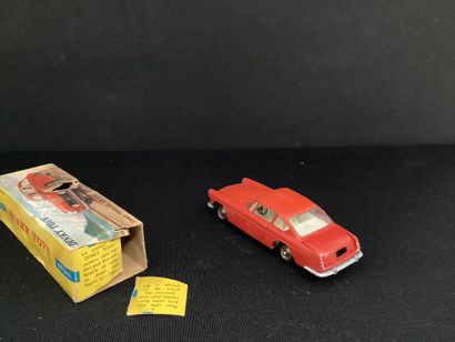 DINKY TOYS :
Ferrari 250 GT, rouge, modèle...
