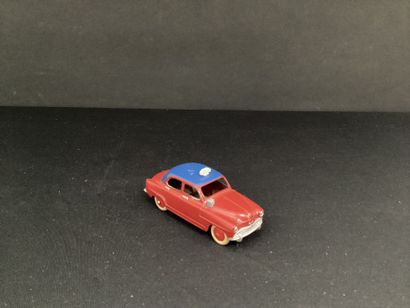 DINKY TOYS :
Simca 9 Aronde, aubergine/rouge...