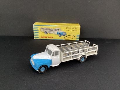 DINKY TOYS : 
Camion laitier Citroën U 55.
Avec...