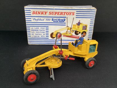 DINKY SUPERTOYS :
Niveleuse Richier Profiler...