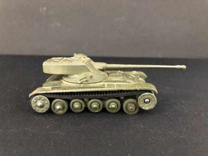 DINKY TOYS :
AMX 13 tank.
Used wear and broken...