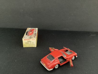 DINKY TOYS :
Ferrari 275 GTB, red.
With opening...