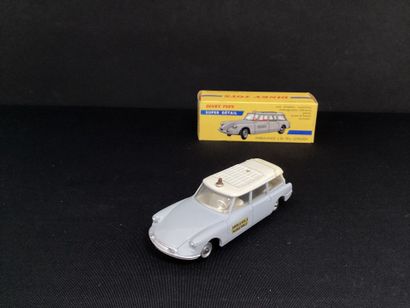 DINKY TOYS :
Ambulance Citroën ID 19 station...