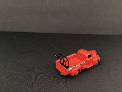 DINKY SERVICE TOYS :
Dépanneuse et son crochet....