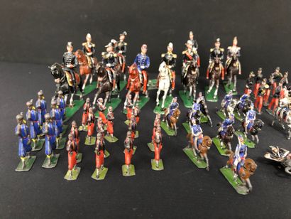 LOT de soldats et chevaux en plomb et métal.
Nombreux...